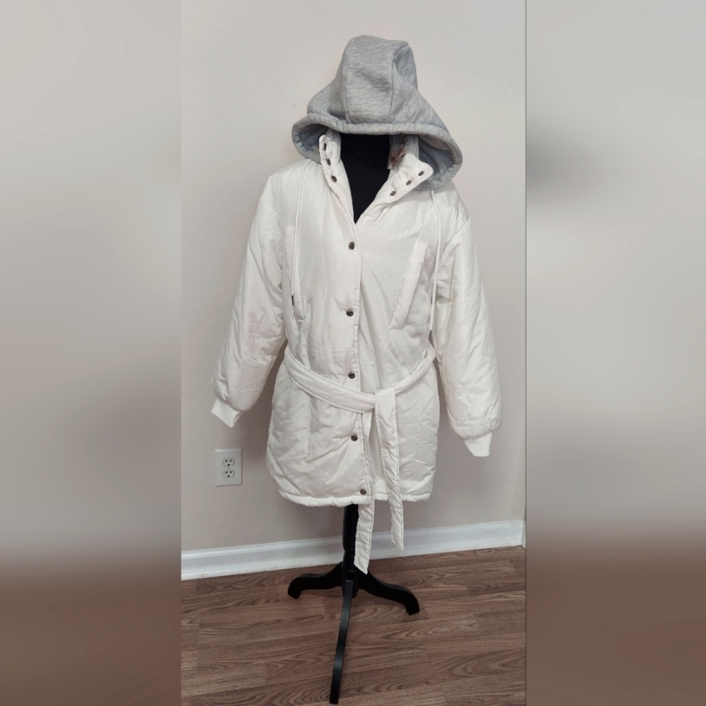 WHITE WINTER JACKET